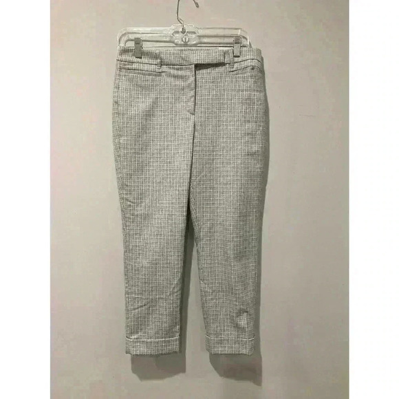 White House Black Market Pants - WHBM NWT The slim crop pants size 6